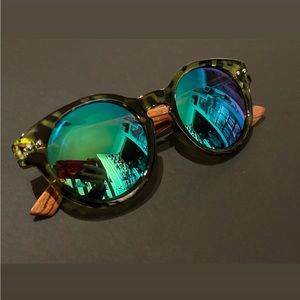 Cali Life Co. - Acetate & Sustainable Wood Framed Mirrored Sunglasses